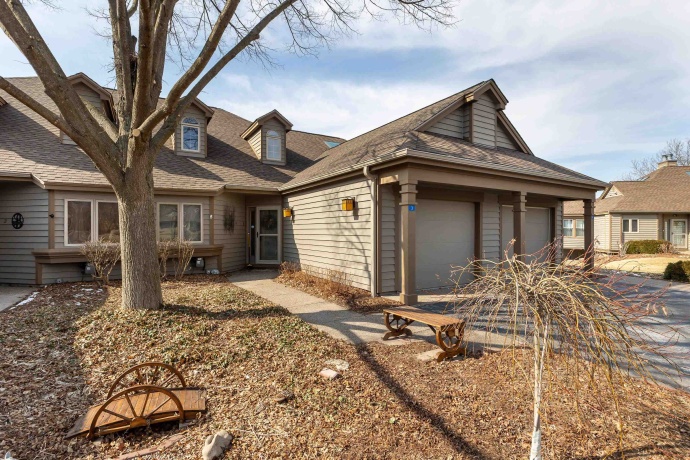 3 Rock Cove, GALENA, Illinois 61036, 3 Bedrooms Bedrooms, ,3 BathroomsBathrooms,Condominium,For Sale,Rock Cove,202601058