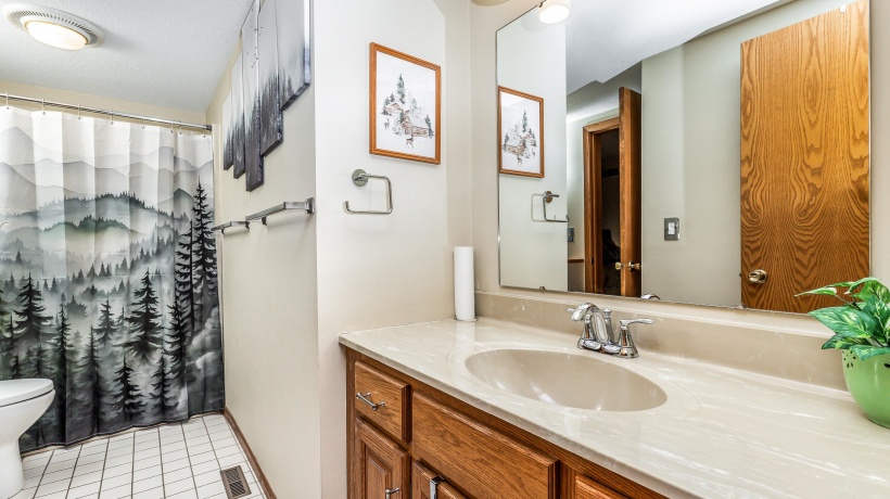 3 Rock Cove, GALENA, Illinois 61036, 3 Bedrooms Bedrooms, ,3 BathroomsBathrooms,Condominium,For Sale,Rock Cove,202601058