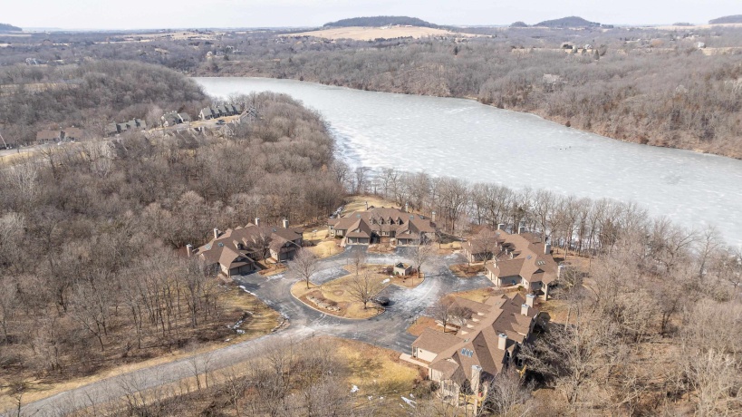 3 Rock Cove, GALENA, Illinois 61036, 3 Bedrooms Bedrooms, ,3 BathroomsBathrooms,Condominium,For Sale,Rock Cove,202601058