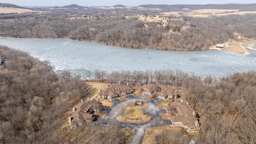 3 Rock Cove, GALENA, Illinois 61036, 3 Bedrooms Bedrooms, ,3 BathroomsBathrooms,Condominium,For Sale,Rock Cove,202601058