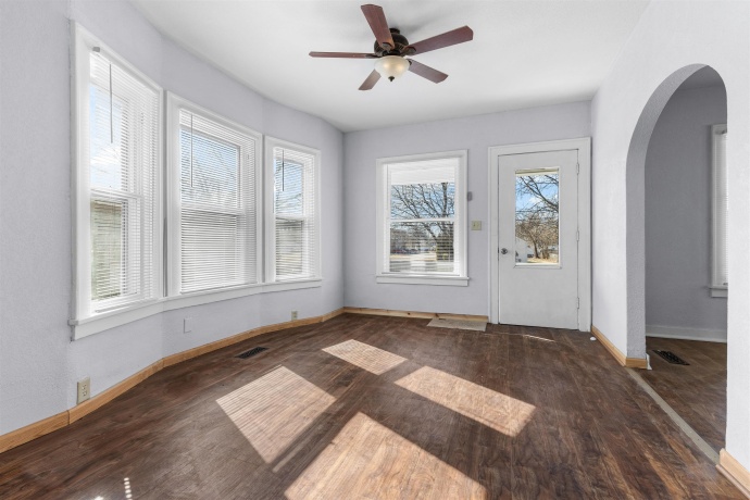 2126 9th, ROCKFORD, Illinois 61104, 3 Bedrooms Bedrooms, ,2 BathroomsBathrooms,House,For Sale,9th,202601064