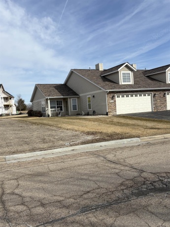 15541 Finley, SOUTH BELOIT, Illinois 61080, 2 Bedrooms Bedrooms, ,2 BathroomsBathrooms,Condominium,For Sale,Finley,202601066