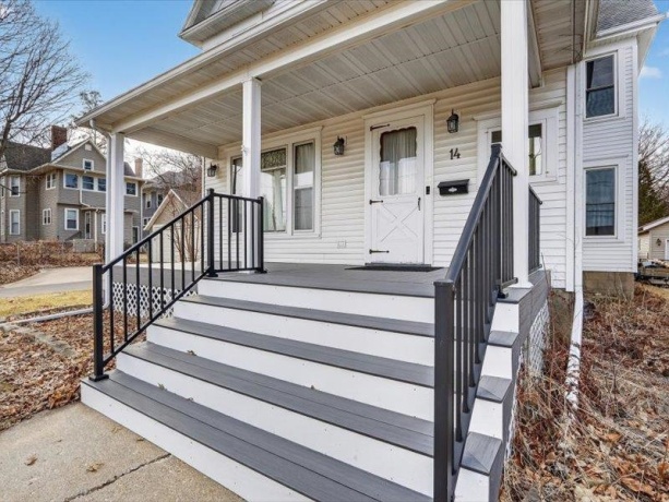 14 HARLEM, FREEPORT, Illinois 61032, 3 Bedrooms Bedrooms, ,1 BathroomBathrooms,House,For Sale,HARLEM,202601070