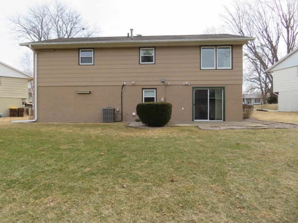 638 Carthage, FREEPORT, Illinois 61032, 3 Bedrooms Bedrooms, ,1 BathroomBathrooms,House,For Sale,Carthage,202601073