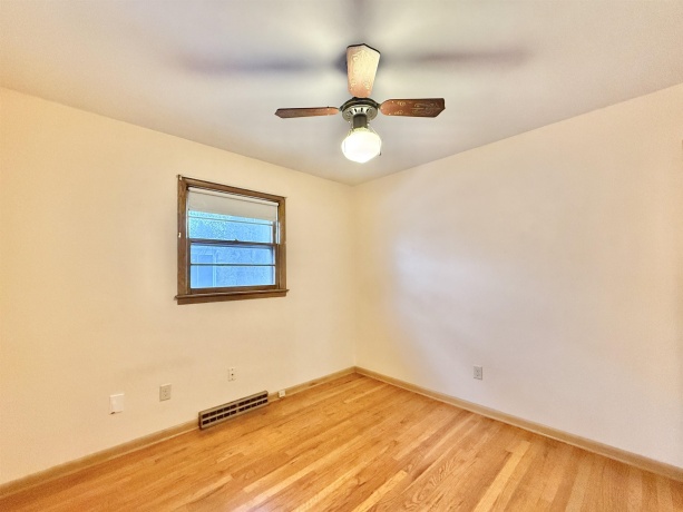 4012 Pleasant Valley, ROCKFORD, Illinois 61114, 3 Bedrooms Bedrooms, ,1 BathroomBathrooms,House,For Sale,Pleasant Valley,202600142