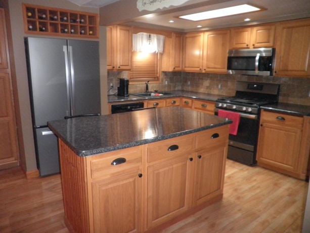 105 Oakwood, BYRON, Illinois 61010, 3 Bedrooms Bedrooms, ,3 BathroomsBathrooms,House,For Sale,Oakwood,202601075