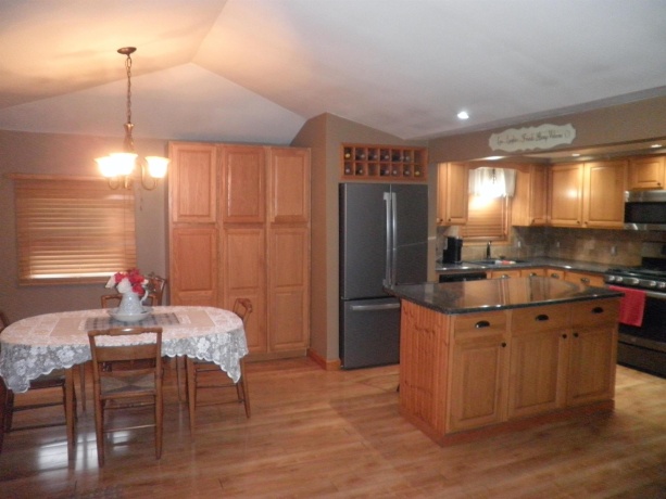 105 Oakwood, BYRON, Illinois 61010, 3 Bedrooms Bedrooms, ,3 BathroomsBathrooms,House,For Sale,Oakwood,202601075