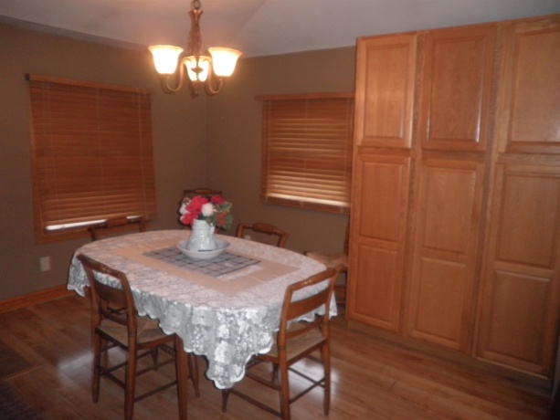 105 Oakwood, BYRON, Illinois 61010, 3 Bedrooms Bedrooms, ,3 BathroomsBathrooms,House,For Sale,Oakwood,202601075