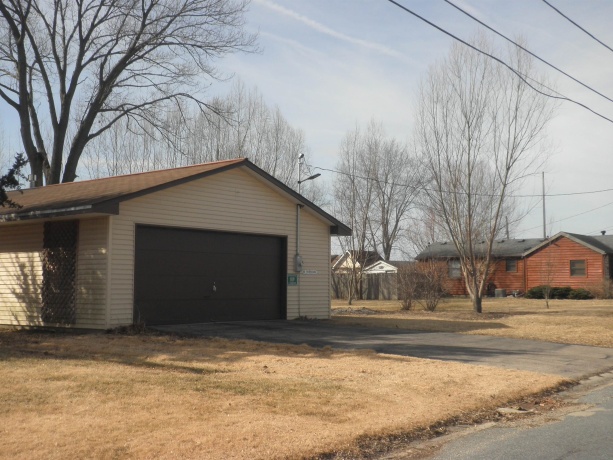 105 Oakwood, BYRON, Illinois 61010, 3 Bedrooms Bedrooms, ,3 BathroomsBathrooms,House,For Sale,Oakwood,202601075