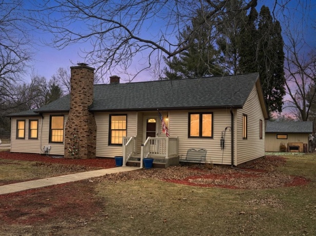 217 Franklin, ROCKTON, Illinois 61072, 3 Bedrooms Bedrooms, ,2 BathroomsBathrooms,House,For Sale,Franklin,202600937