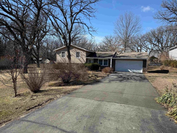 11392 Edgemere Terrace, ROSCOE, Illinois 61073, 3 Bedrooms Bedrooms, ,2 BathroomsBathrooms,House,For Sale,Edgemere Terrace,202601076