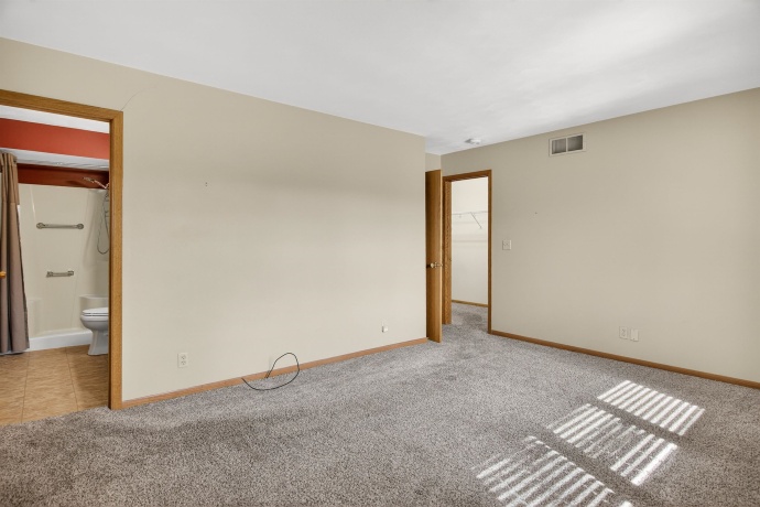 6547 Stonehill, ROCKFORD, Illinois 61108, 2 Bedrooms Bedrooms, ,3 BathroomsBathrooms,Condominium,For Sale,Stonehill,202601077