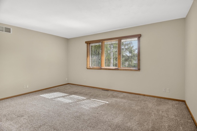 6547 Stonehill, ROCKFORD, Illinois 61108, 2 Bedrooms Bedrooms, ,3 BathroomsBathrooms,Condominium,For Sale,Stonehill,202601077