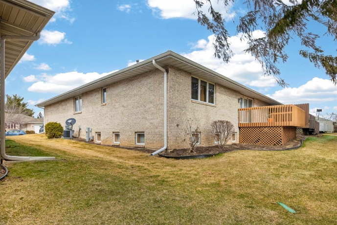 6547 Stonehill, ROCKFORD, Illinois 61108, 2 Bedrooms Bedrooms, ,3 BathroomsBathrooms,Condominium,For Sale,Stonehill,202601077