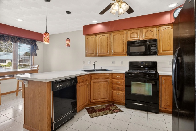 6547 Stonehill, ROCKFORD, Illinois 61108, 2 Bedrooms Bedrooms, ,3 BathroomsBathrooms,Condominium,For Sale,Stonehill,202601077