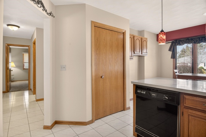 6547 Stonehill, ROCKFORD, Illinois 61108, 2 Bedrooms Bedrooms, ,3 BathroomsBathrooms,Condominium,For Sale,Stonehill,202601077