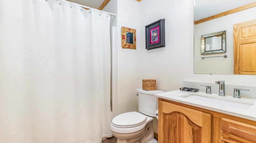 5A116 Apple Canyon, APPLE RIVER, Illinois 61001, 5 Bedrooms Bedrooms, ,3 BathroomsBathrooms,House,For Sale,Apple Canyon,202601078