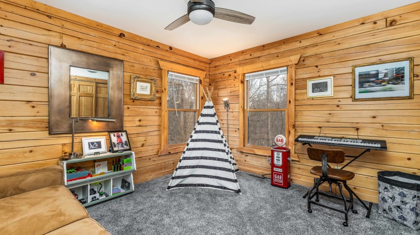 5A116 Apple Canyon, APPLE RIVER, Illinois 61001, 5 Bedrooms Bedrooms, ,3 BathroomsBathrooms,House,For Sale,Apple Canyon,202601078