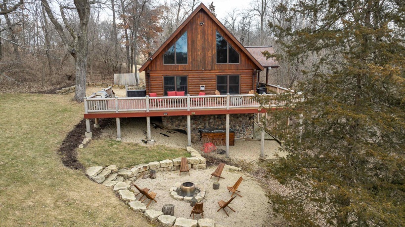 5A116 Apple Canyon, APPLE RIVER, Illinois 61001, 5 Bedrooms Bedrooms, ,3 BathroomsBathrooms,House,For Sale,Apple Canyon,202601078