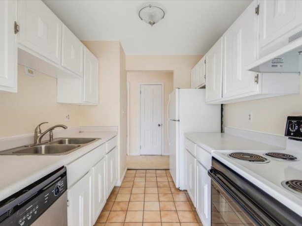 706 Kiwanis, FREEPORT, Illinois 61032, 2 Bedrooms Bedrooms, ,1 BathroomBathrooms,Condominium,For Sale,Kiwanis,202601079