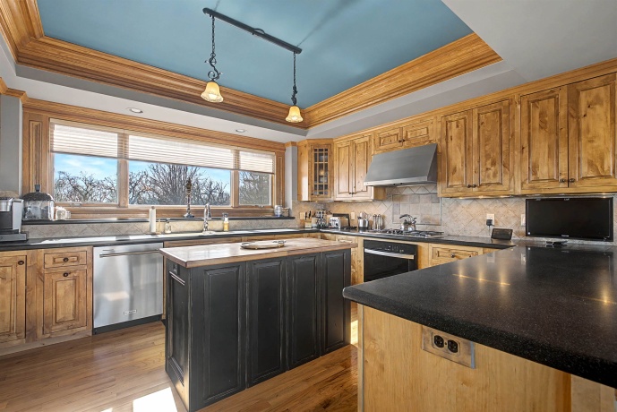 1 Hoffman, ELIZABETH, Illinois 61028, 5 Bedrooms Bedrooms, ,5 BathroomsBathrooms,House,For Sale,Hoffman,202601084