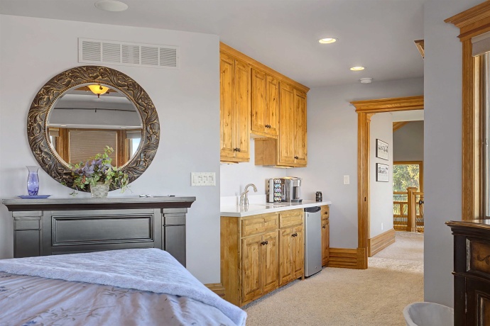 1 Hoffman, ELIZABETH, Illinois 61028, 5 Bedrooms Bedrooms, ,5 BathroomsBathrooms,House,For Sale,Hoffman,202601084