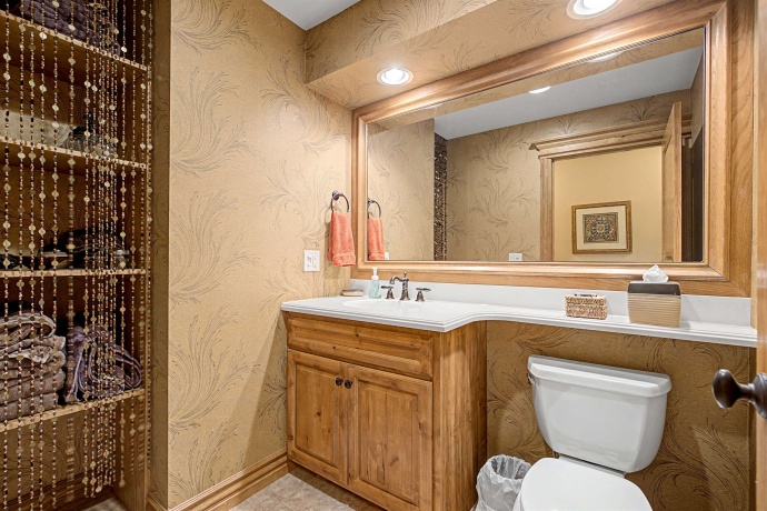 1 Hoffman, ELIZABETH, Illinois 61028, 5 Bedrooms Bedrooms, ,5 BathroomsBathrooms,House,For Sale,Hoffman,202601084