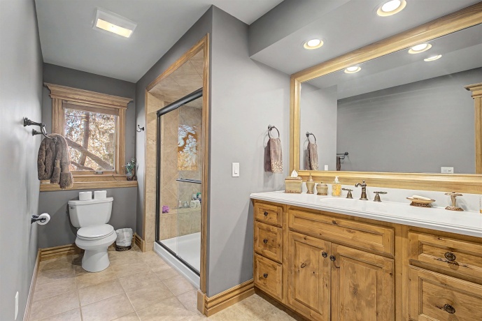 1 Hoffman, ELIZABETH, Illinois 61028, 5 Bedrooms Bedrooms, ,5 BathroomsBathrooms,House,For Sale,Hoffman,202601084