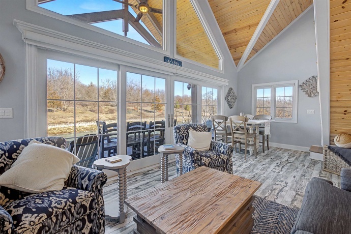 1 Hoffman, ELIZABETH, Illinois 61028, 5 Bedrooms Bedrooms, ,5 BathroomsBathrooms,House,For Sale,Hoffman,202601084