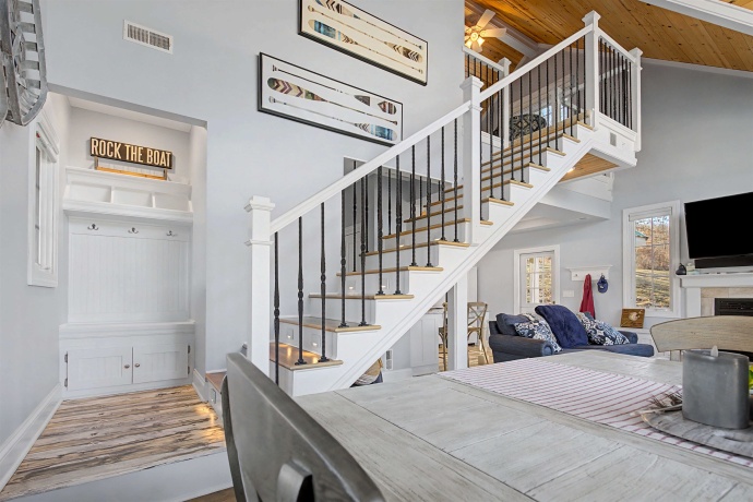 1 Hoffman, ELIZABETH, Illinois 61028, 5 Bedrooms Bedrooms, ,5 BathroomsBathrooms,House,For Sale,Hoffman,202601084