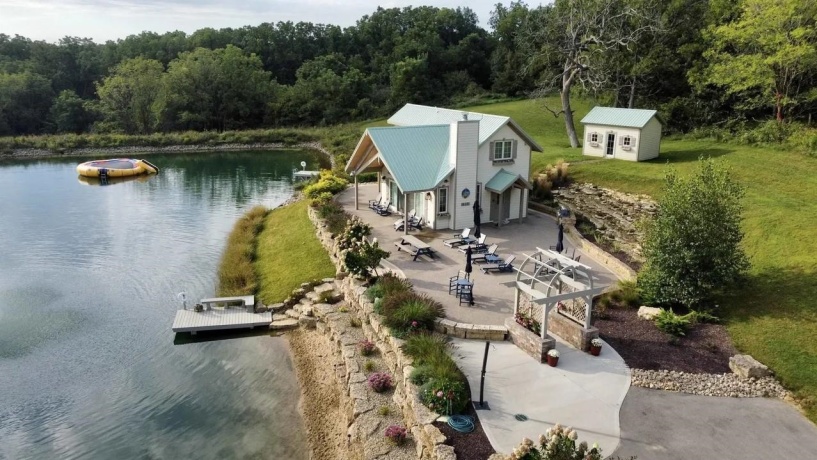 1 Hoffman, ELIZABETH, Illinois 61028, 5 Bedrooms Bedrooms, ,5 BathroomsBathrooms,House,For Sale,Hoffman,202601084