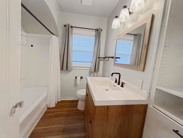 1529 Logan, FREEPORT, Illinois 61032, 2 Bedrooms Bedrooms, ,1 BathroomBathrooms,House,For Sale,Logan,202601085