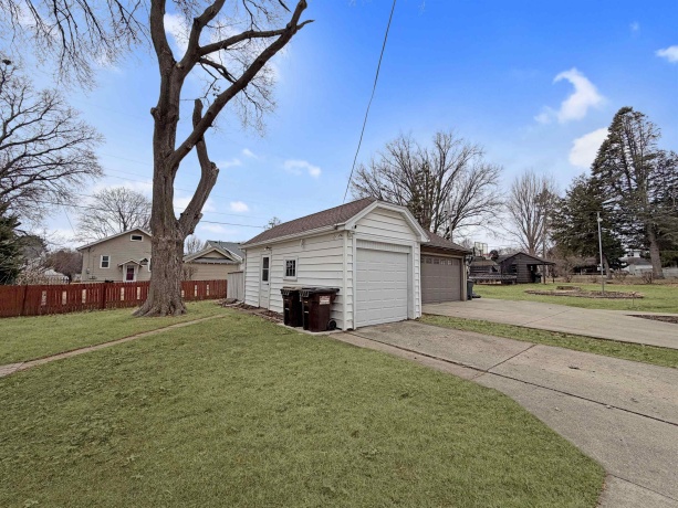 1529 Logan, FREEPORT, Illinois 61032, 2 Bedrooms Bedrooms, ,1 BathroomBathrooms,House,For Sale,Logan,202601085