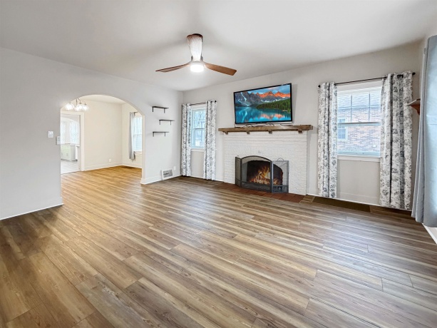 1529 Logan, FREEPORT, Illinois 61032, 2 Bedrooms Bedrooms, ,1 BathroomBathrooms,House,For Sale,Logan,202601085