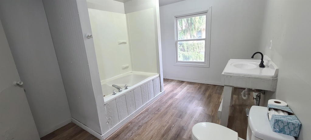 421 7th, ROCHELLE, Illinois 61068, 3 Bedrooms Bedrooms, ,1 BathroomBathrooms,House,For Sale,7th,202600636