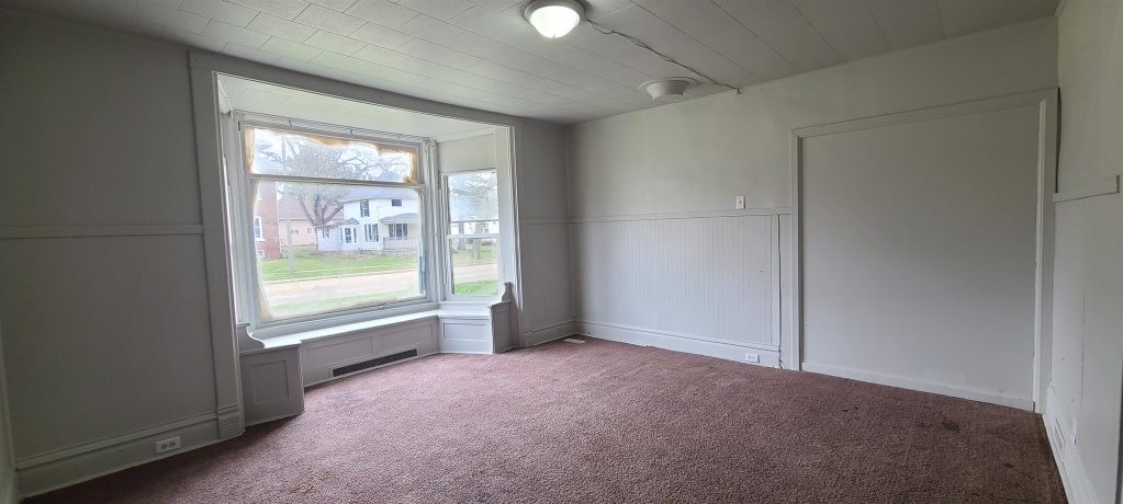 421 7th, ROCHELLE, Illinois 61068, 3 Bedrooms Bedrooms, ,1 BathroomBathrooms,House,For Sale,7th,202600636