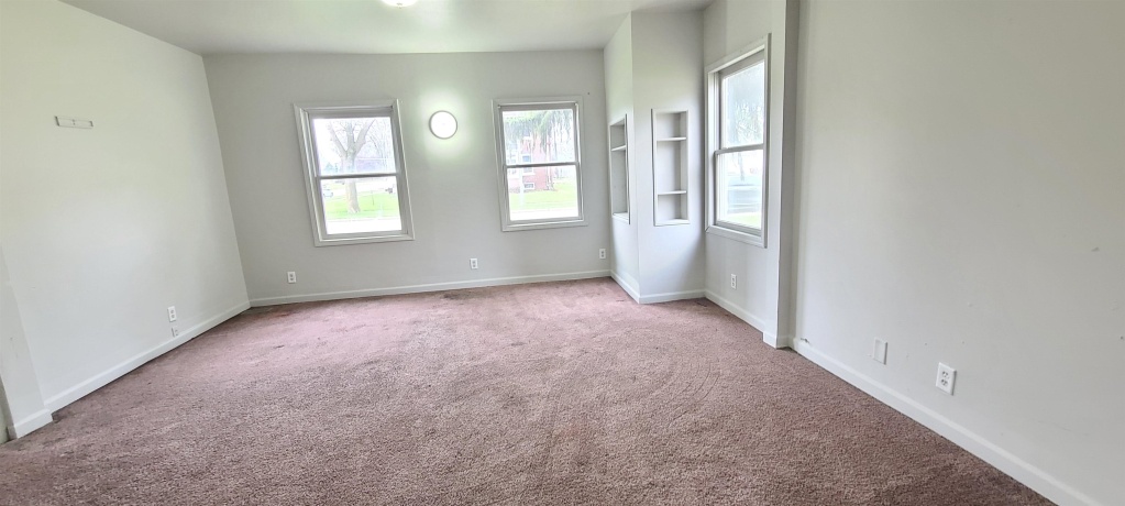 421 7th, ROCHELLE, Illinois 61068, 3 Bedrooms Bedrooms, ,1 BathroomBathrooms,House,For Sale,7th,202600636