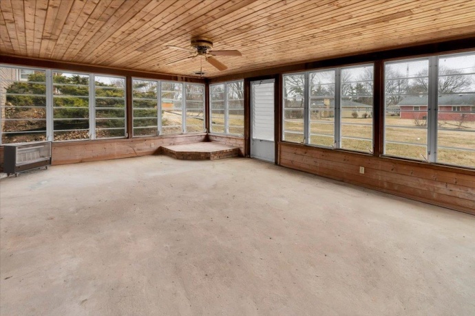 1636 Whitney, BELVIDERE, Illinois 61008, 2 Bedrooms Bedrooms, ,1 BathroomBathrooms,House,For Sale,Whitney,202601090