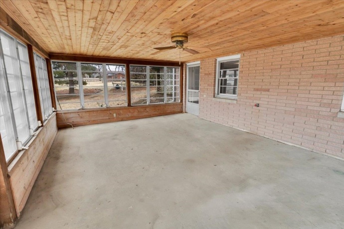 1636 Whitney, BELVIDERE, Illinois 61008, 2 Bedrooms Bedrooms, ,1 BathroomBathrooms,House,For Sale,Whitney,202601090