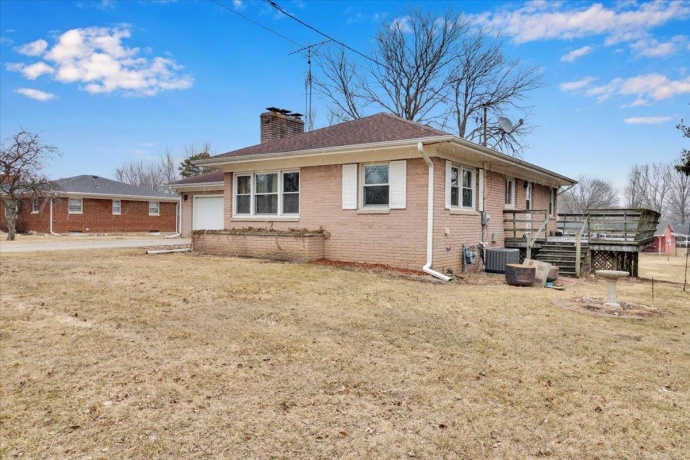 1636 Whitney, BELVIDERE, Illinois 61008, 2 Bedrooms Bedrooms, ,1 BathroomBathrooms,House,For Sale,Whitney,202601090