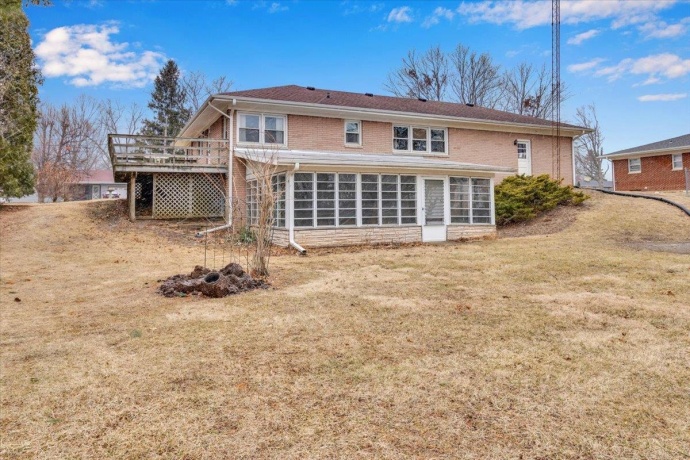 1636 Whitney, BELVIDERE, Illinois 61008, 2 Bedrooms Bedrooms, ,1 BathroomBathrooms,House,For Sale,Whitney,202601090