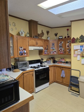 5518 WHITE PINE, ROSCOE, Illinois 61073, 3 Bedrooms Bedrooms, ,2 BathroomsBathrooms,House,For Sale,WHITE PINE,202601093