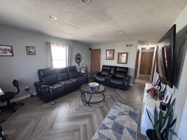 2964 16th, ROCKFORD, Illinois 61109, 3 Bedrooms Bedrooms, ,1 BathroomBathrooms,House,For Sale,16th,202601098