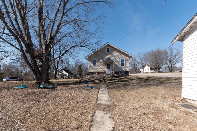 802 Waveland, ROCKFORD, Illinois 61108, 3 Bedrooms Bedrooms, ,1 BathroomBathrooms,House,For Sale,Waveland,202601101