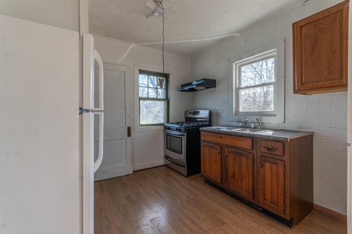 802 Waveland, ROCKFORD, Illinois 61108, 3 Bedrooms Bedrooms, ,1 BathroomBathrooms,House,For Sale,Waveland,202601101