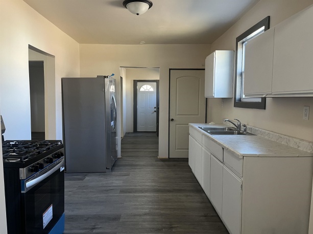 1027 Chicago, FREEPORT, Illinois 61032, 3 Bedrooms Bedrooms, ,2 BathroomsBathrooms,House,For Sale,Chicago,202601104