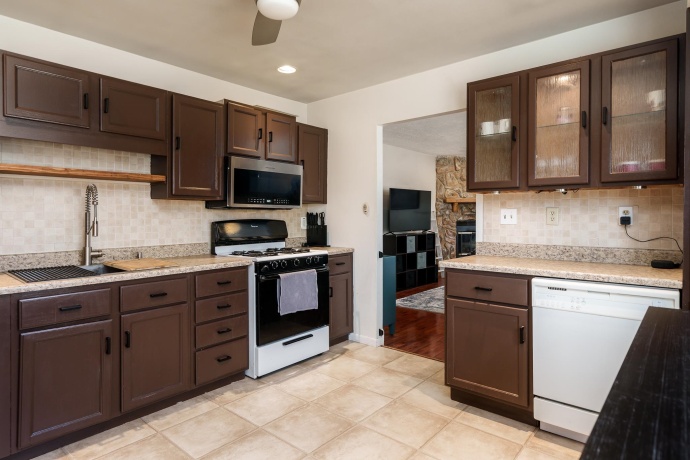 4734 Cheshire, LOVES PARK, Illinois 61111, 3 Bedrooms Bedrooms, ,2 BathroomsBathrooms,House,For Sale,Cheshire,202601105