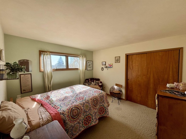 18280 IL Route 84, SAVANNA, Illinois 61074, 5 Bedrooms Bedrooms, ,2 BathroomsBathrooms,House,For Sale,IL Route 84,202601106