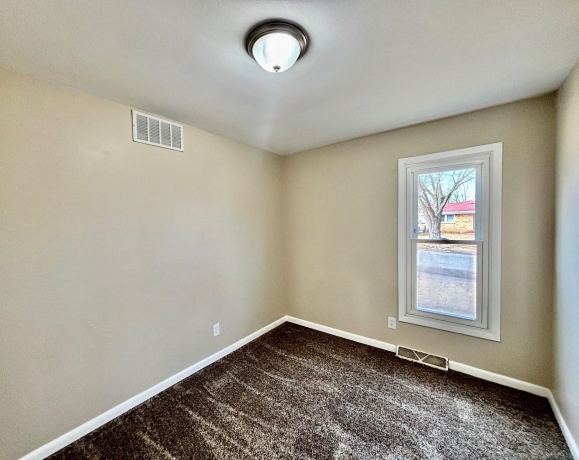 4303 O'Connell, ROCKFORD, Illinois 61109, 3 Bedrooms Bedrooms, ,1 BathroomBathrooms,House,For Sale,O'Connell,202601108