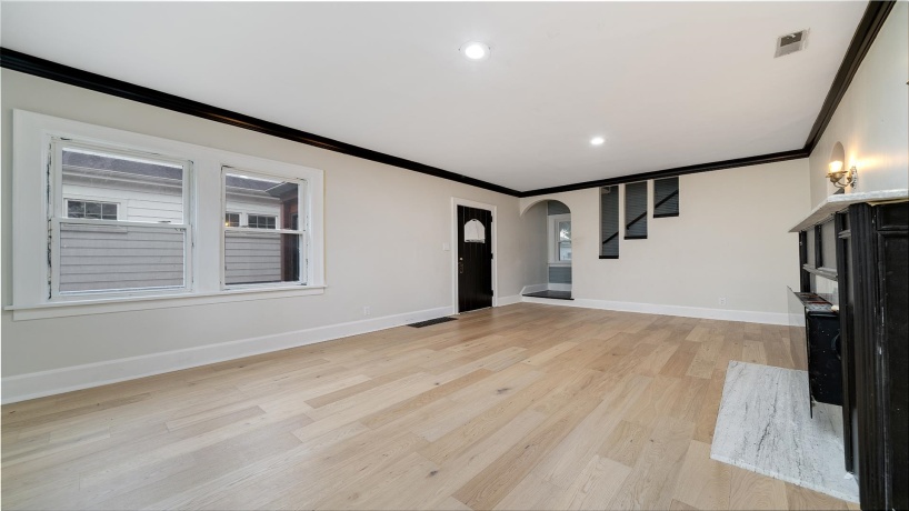 1611 Jackson, ROCKFORD, Illinois 61107, 3 Bedrooms Bedrooms, ,2 BathroomsBathrooms,House,For Sale,Jackson,202601109